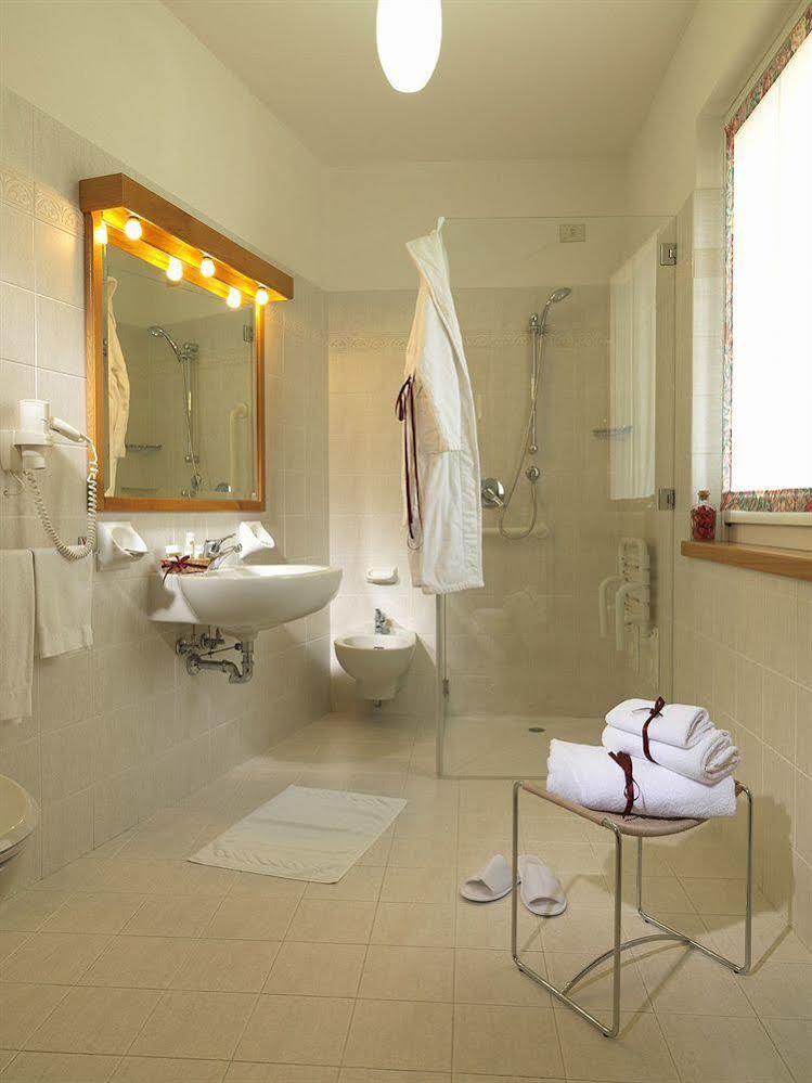 Residence Miralago Rooms&Apartments Manerba del Garda Exterior foto